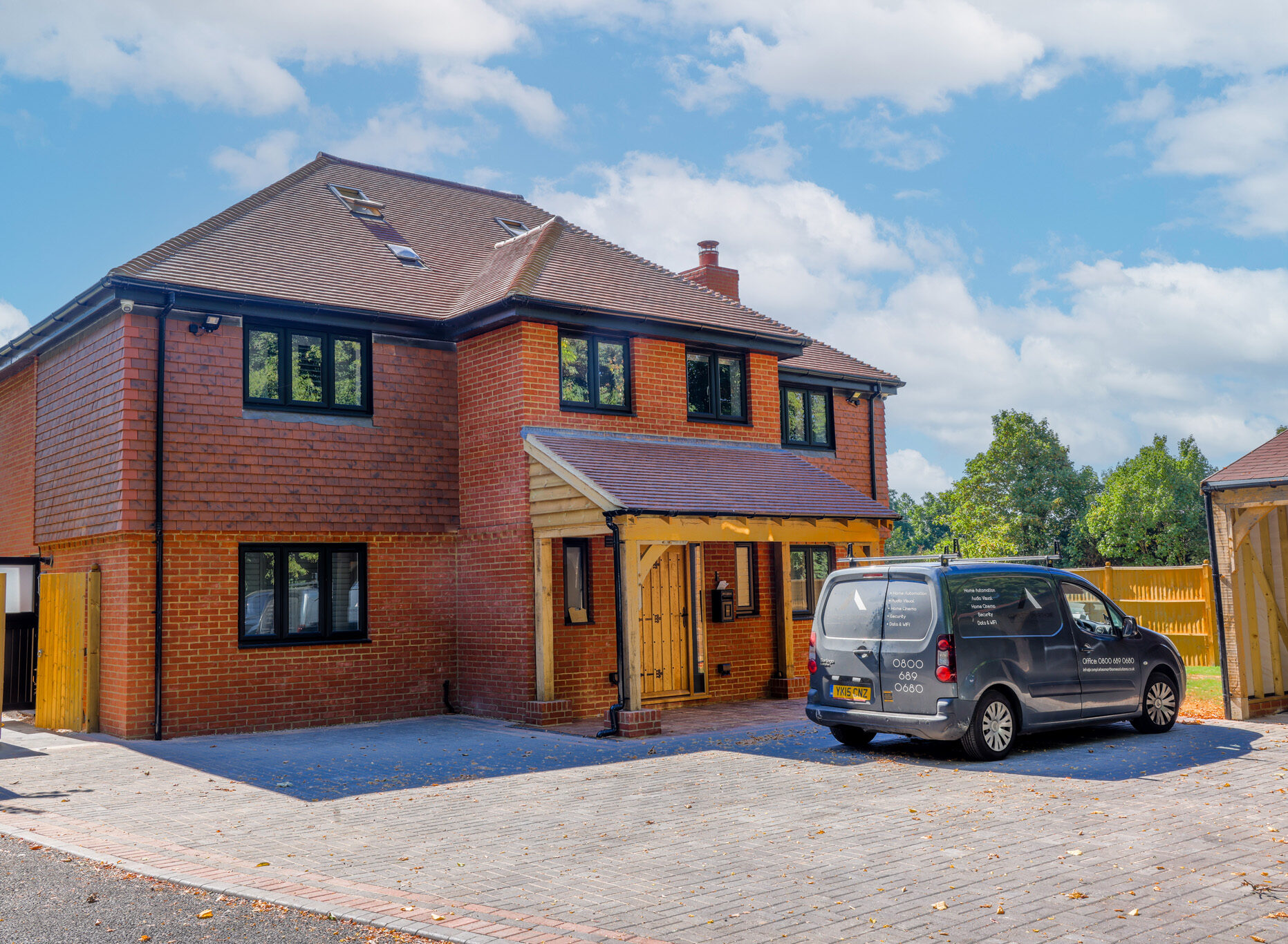 Control 4 smart home installation - custom lighitng, blinds and curtain control and multi zone av - london